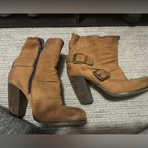 Ankle boots